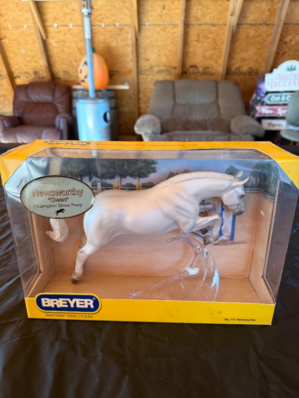 Breyer No. 712 Newsworthy